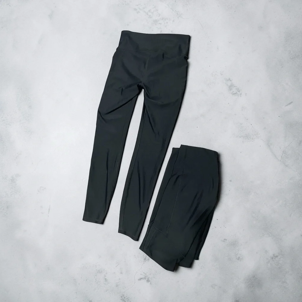 Two (2) Under‎ Armour Black Leggings * Workout * Jogging * Activewear - Picture 4 of 10
